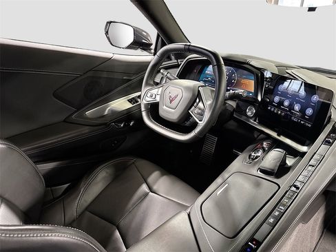 Used 2023 Chevrolet Corvette Stingray Coupe w/ Z51 Performance Package image 18