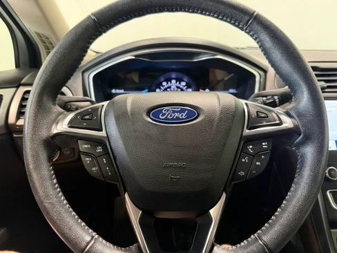 Used 2020 Ford Fusion SE w/ Equipment Group 151A image 13