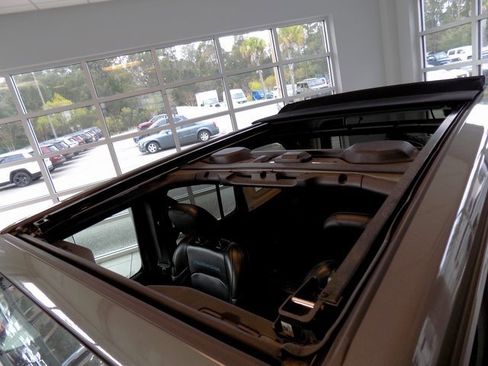 Used 2021 Jeep Wrangler Unlimited Rubicon 4xe w/ Safety Group image 30