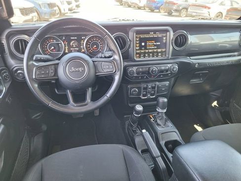 Used 2022 Jeep Wrangler Unlimited Sport AWD/4WD image 19