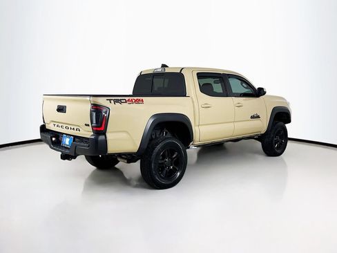 Used 2020 Toyota Tacoma TRD Off-Road AWD/4WD image 7