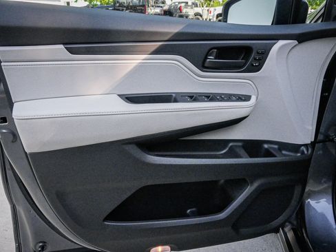New 2026 Honda Odyssey EX-L image 14
