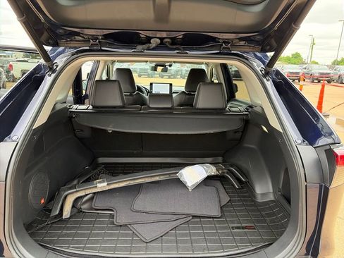 Used 2023 Toyota RAV4 XLE Premium FWD image 9