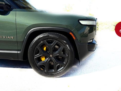 Used 2023 Rivian R1S Adventure image 21