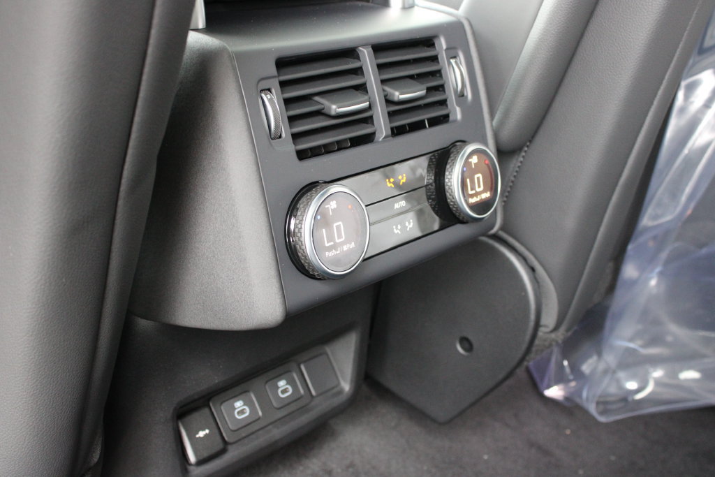 New 2026 Land Rover Discovery Dynamic SE AWD/4WD image 11