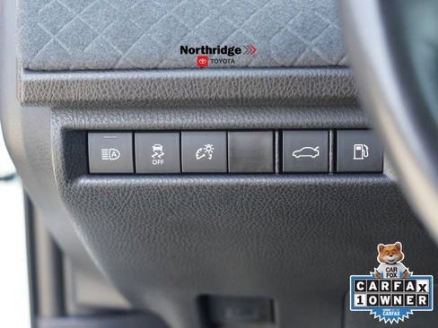Used 2025 Toyota Camry XLE FWD image 18