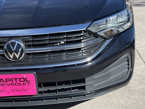 Used 2024 Volkswagen Jetta SE image 7