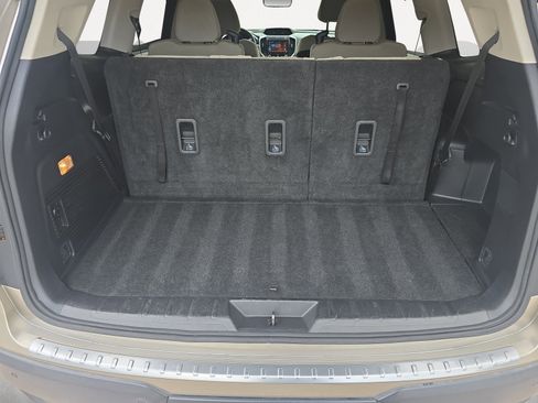Used 2019 Subaru Ascent Premium AWD/4WD image 12