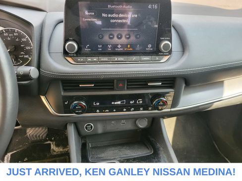 Certified 2023 Nissan Rogue SV w/ SV Premium B Package AWD/4WD image 10