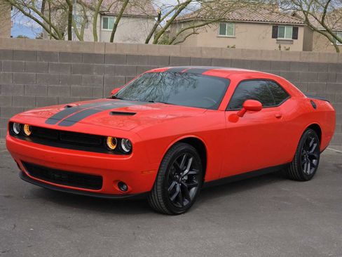 Used 2022 Dodge Challenger SXT w/ Blacktop Package image 5