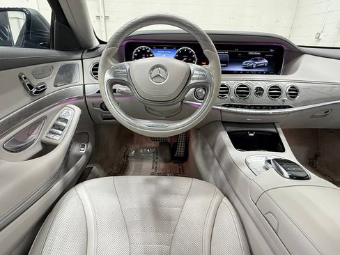 Used 2017 Mercedes-Benz S 550 4MATIC Sedan image 35