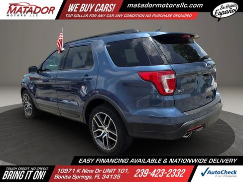 Used 2018 Ford Explorer XLT w/ Equipment Group 202A FWD image 10