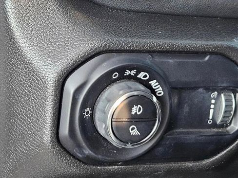 Used 2023 Jeep Gladiator Overland AWD/4WD image 26