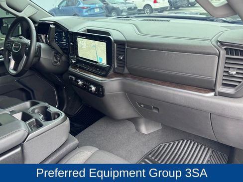 Used 2025 GMC Sierra 1500 SLE image 18