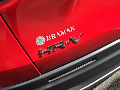 Used 2025 Honda HR-V Sport image 5