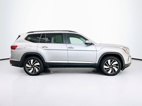 Used 2025 Volkswagen Atlas SE AWD/4WD image 10