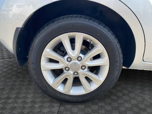 Used 2013 Kia Soul + w/ Audio Pkg FWD image 33