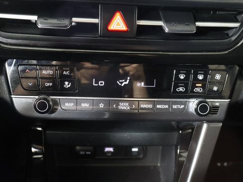 Used 2024 Kia Seltos S AWD/4WD image 44