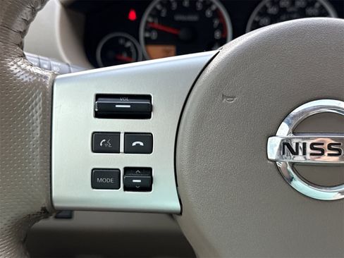 Used 2019 Nissan Frontier SL image 14