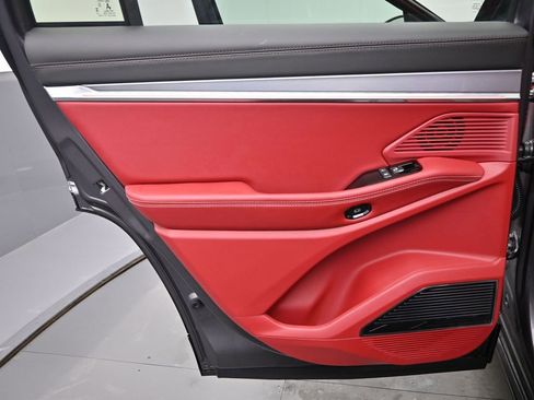 Used 2024 Jeep Wagoneer Launch Edition image 14