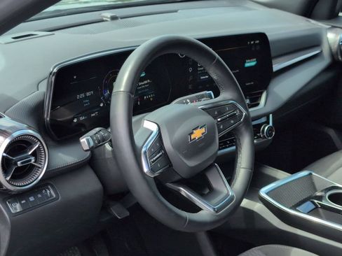 Used 2025 Chevrolet Equinox LT AWD/4WD image 15
