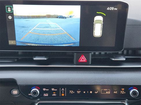 New 2026 Kia Carnival EX image 13