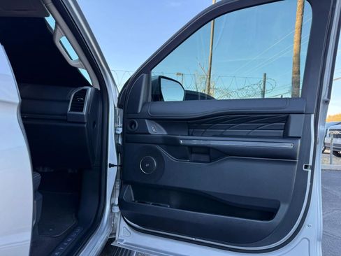 Used 2019 Ford Expedition Platinum AWD/4WD image 35
