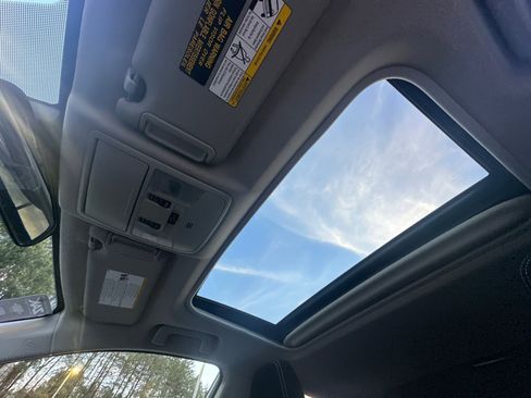 Used 2018 Toyota RAV4 XLE image 31