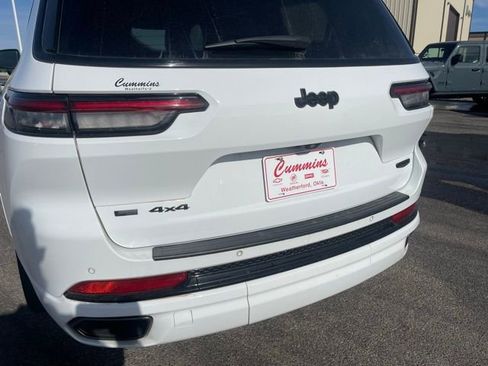 Used 2023 Jeep Grand Cherokee L Summit image 12