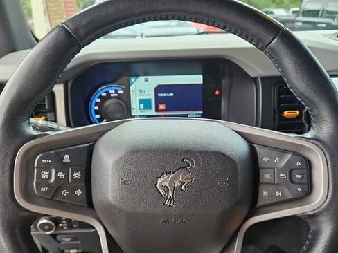 Used 2023 Ford Bronco Badlands image 27