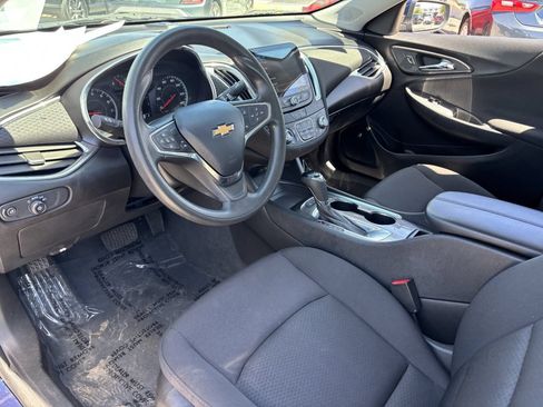 Used 2020 Chevrolet Malibu LT FWD image 16