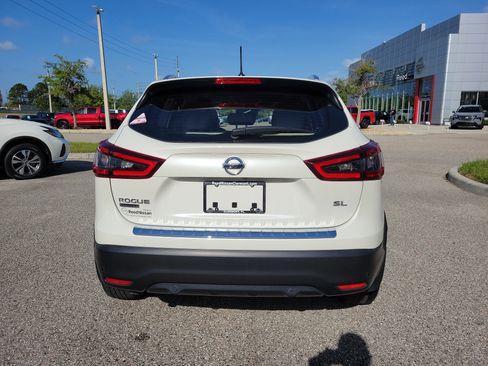 Certified 2021 Nissan Rogue Sport SL w/ Premium Package FWD image 6