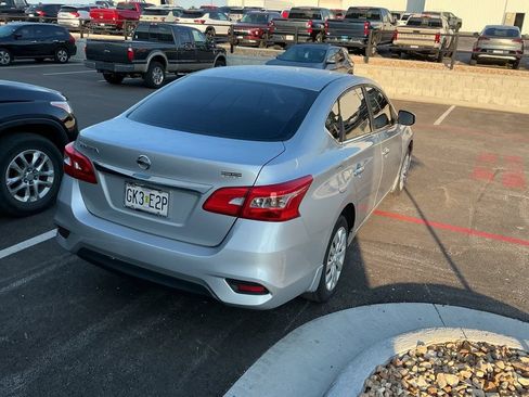 Used 2018 Nissan Sentra S FWD image 3