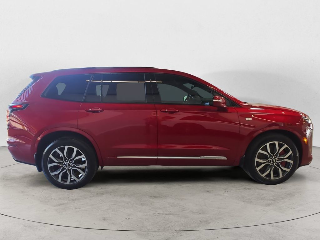 Used 2024 Cadillac XT6 Sport w/ Technology Package AWD/4WD image 4