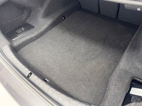 Used 2022 BMW 530i w/ Premium Package image 79