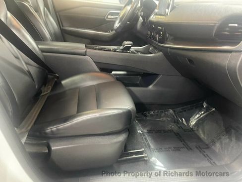 Used 2021 Nissan Rogue SV AWD/4WD image 19