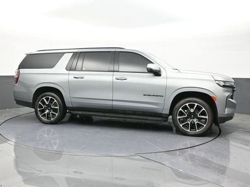 Used 2023 Chevrolet Suburban RST w/ Sport Performance Package image 20