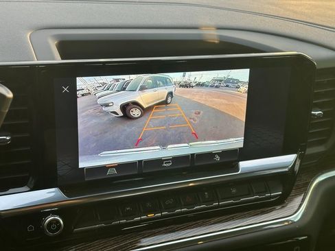 Used 2024 GMC Sierra 1500 SLE w/ Preferred Package image 24