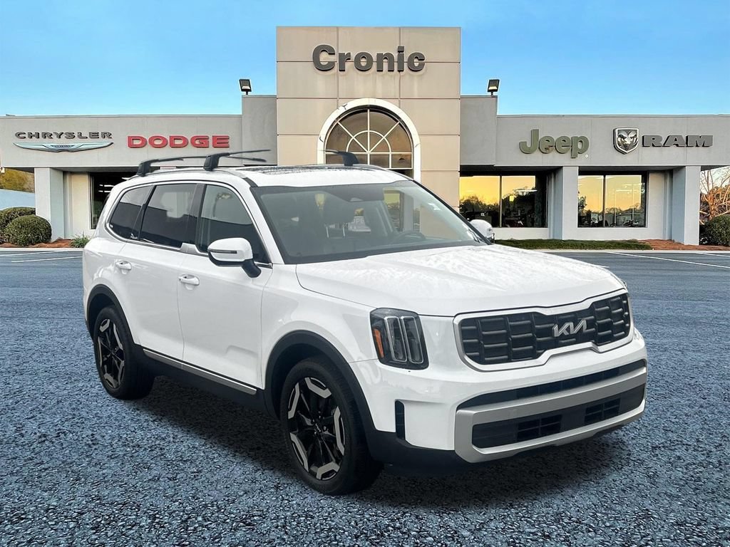 Used 2024 Kia Telluride S w/ S Sunroof Package FWD image 1