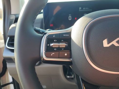 New 2026 Kia Carnival LXS image 16