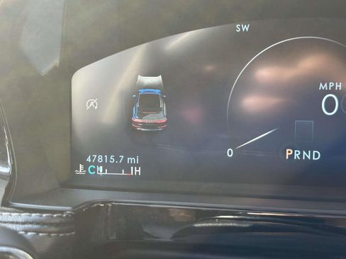 Used 2023 Lincoln Corsair AWD image 24