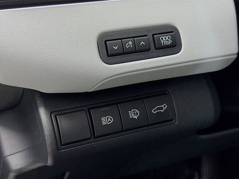 New 2026 Subaru Solterra image 10