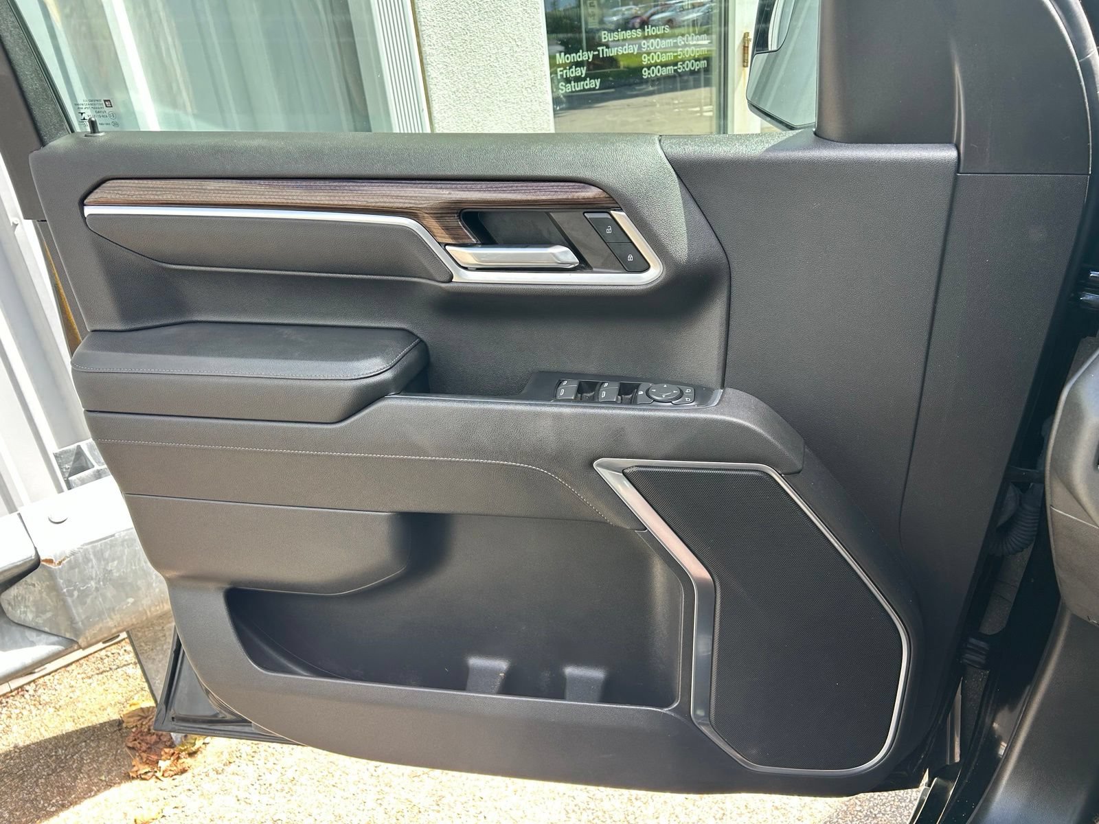 Used 2022 Chevrolet Silverado 1500 RST AWD/4WD image 13