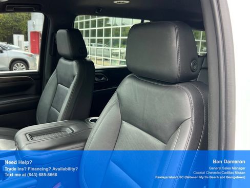 Used 2022 Chevrolet Suburban LT AWD/4WD image 11