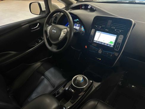Used 2016 Nissan Leaf SL FWD image 29