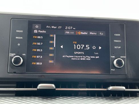 Used 2024 Kia Carnival LX image 24