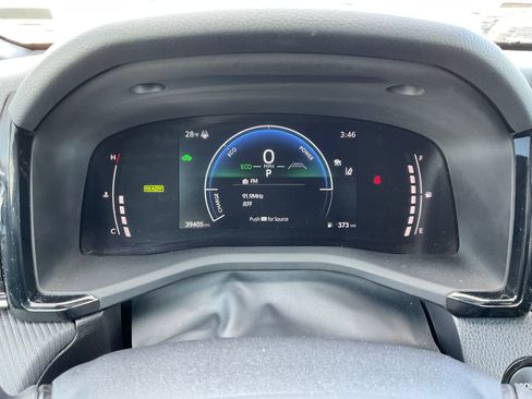 Used 2025 Toyota Camry image 15