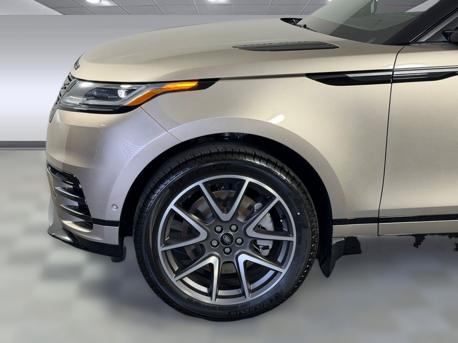 Used 2026 Land Rover Range Rover Velar Dynamic SE AWD/4WD image 11