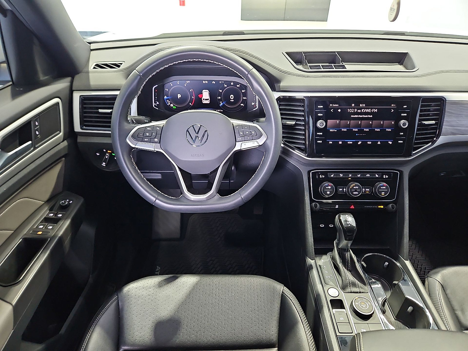 Certified 2022 Volkswagen Atlas Cross Sport SE AWD/4WD image 14
