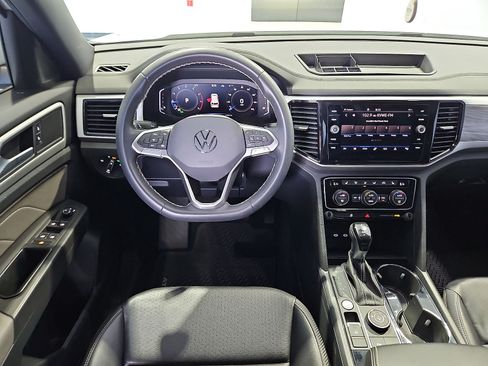 Used 2022 Volkswagen Atlas Cross Sport SE AWD/4WD image 14